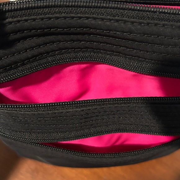 Low Start 🌸Dooney & Bourke Nylon Crossbody Bag - Picture 9 of 9